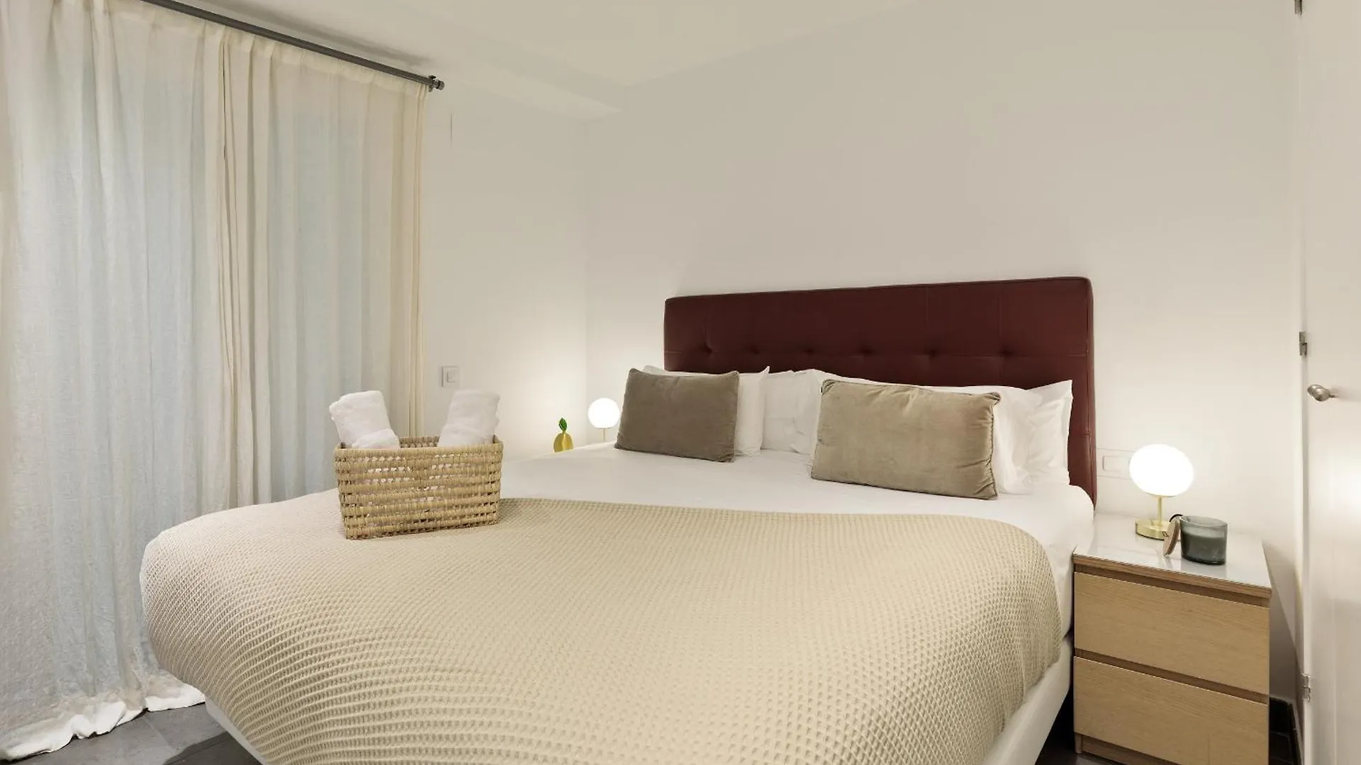 Ola Living Macba Apartment Barcelona 0*,