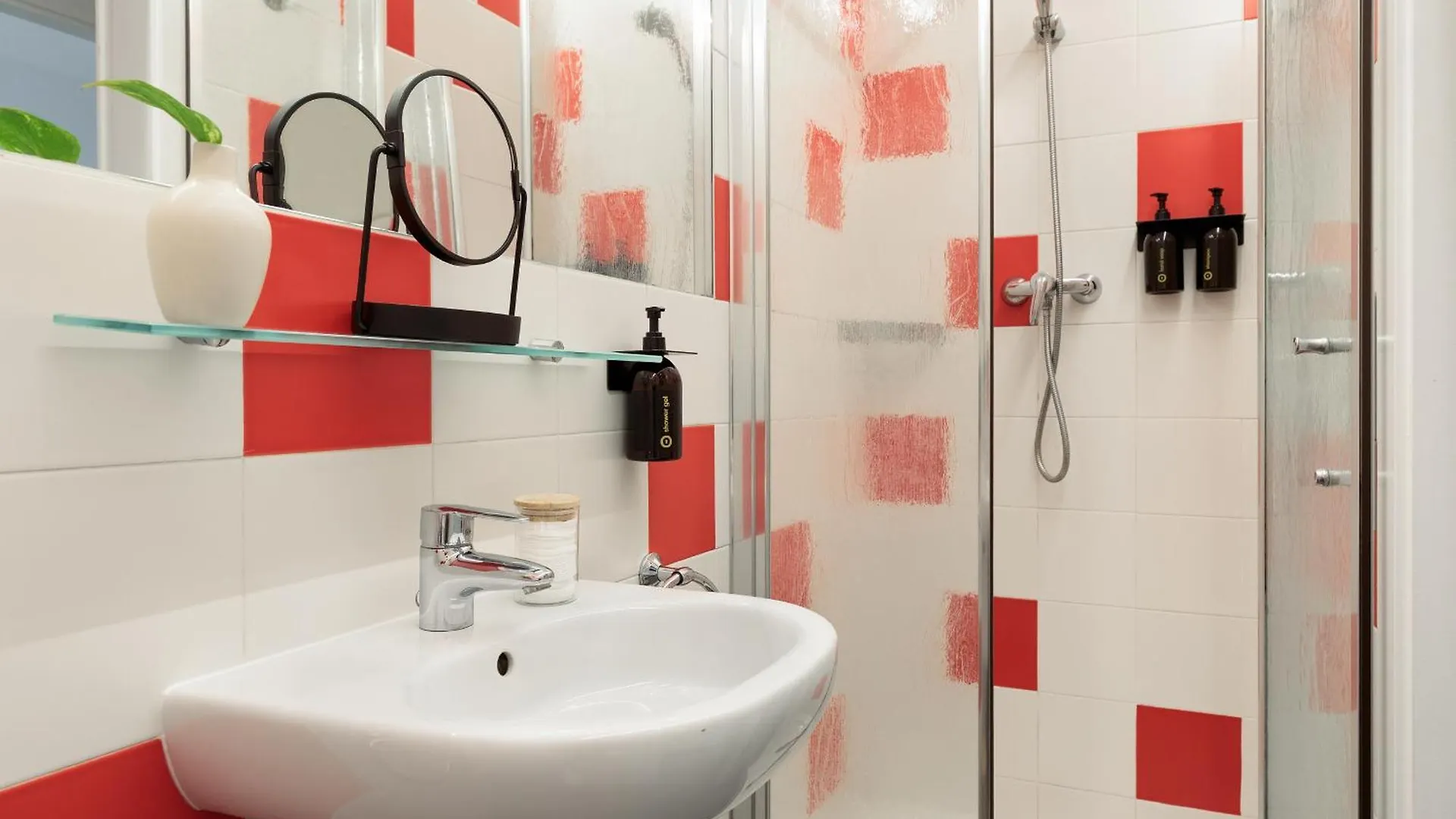 Ola Living Macba Apartment Barcelona