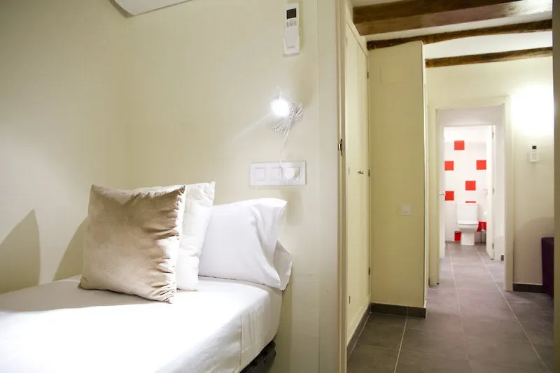 דירות ברצלונה Ola Living Macba 0*,  ספרד
